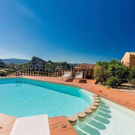 Violetta Villa Costa Paradiso